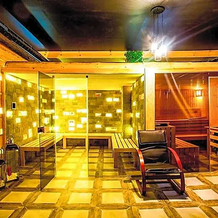 Sunny Hills Ski&wellness Aparthotel 2*